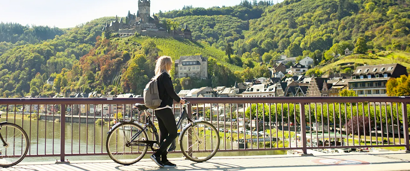 solo travel - bike ride